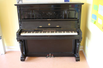 Piano Rudolf Ibach Sohn #40082; Totale