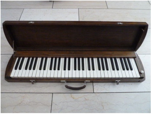 stumme Koffer-Klaviatur (ca. 1958). Totale stumme Koffer-Klaviatur (ca. 1958). Totale